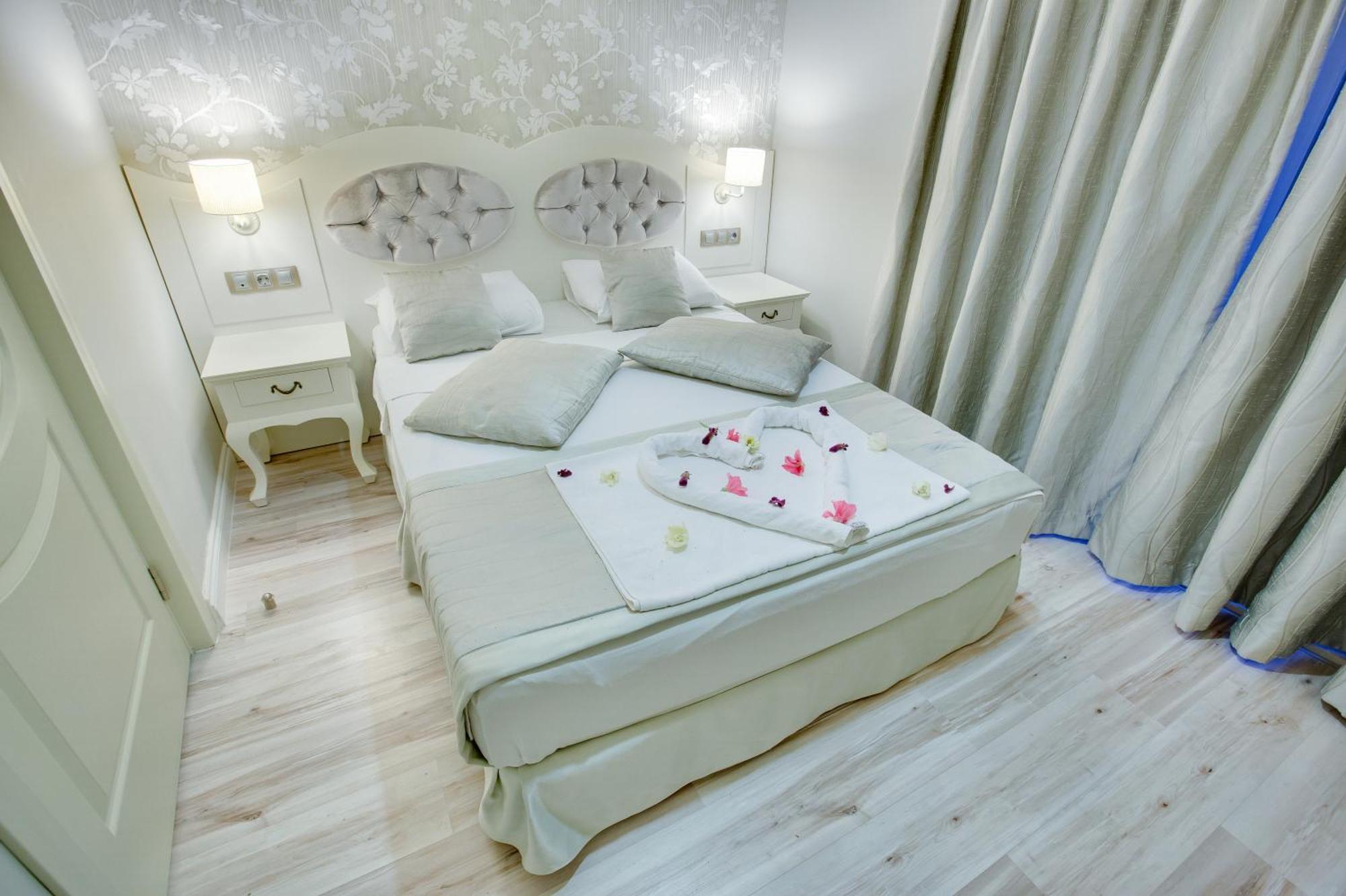 เดอะไพน์ฮิลล์ โฮเทล แอนด์ สวีท Hotel โอลลุนเดนิซ ห้อง รูปภาพ