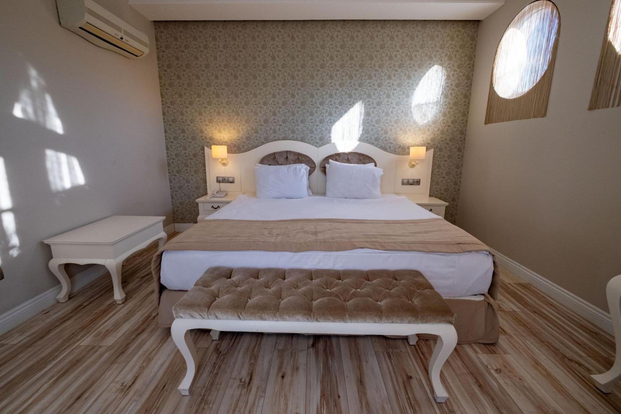 เดอะไพน์ฮิลล์ โฮเทล แอนด์ สวีท Hotel โอลลุนเดนิซ ภายนอก รูปภาพ